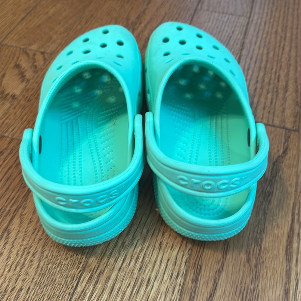 Crocs - Picture 3 of 5